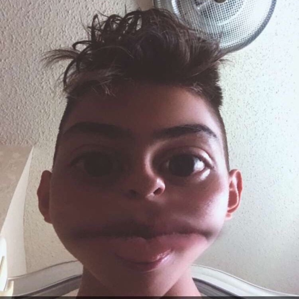 Please help by exposing my closet to others!!